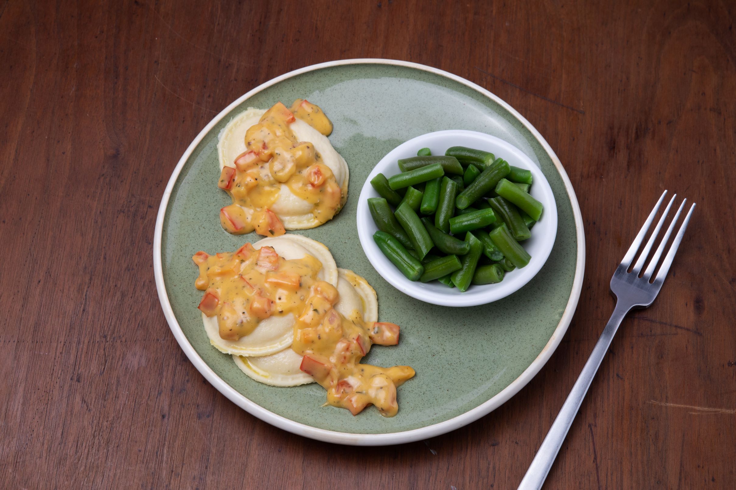Cheese Ravioli, Garlic Butter Sauce and Vegetables